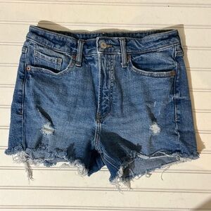 Old Navy Women’s Denim Shorts OG Straight High Rise Distressed Medium Wash Beach